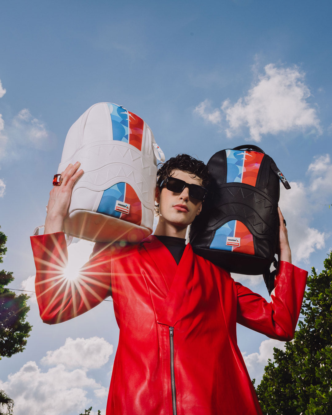 AMERICAN AIRLINES MAXIMUM ALTITUDE BACKPACK (BLACK)