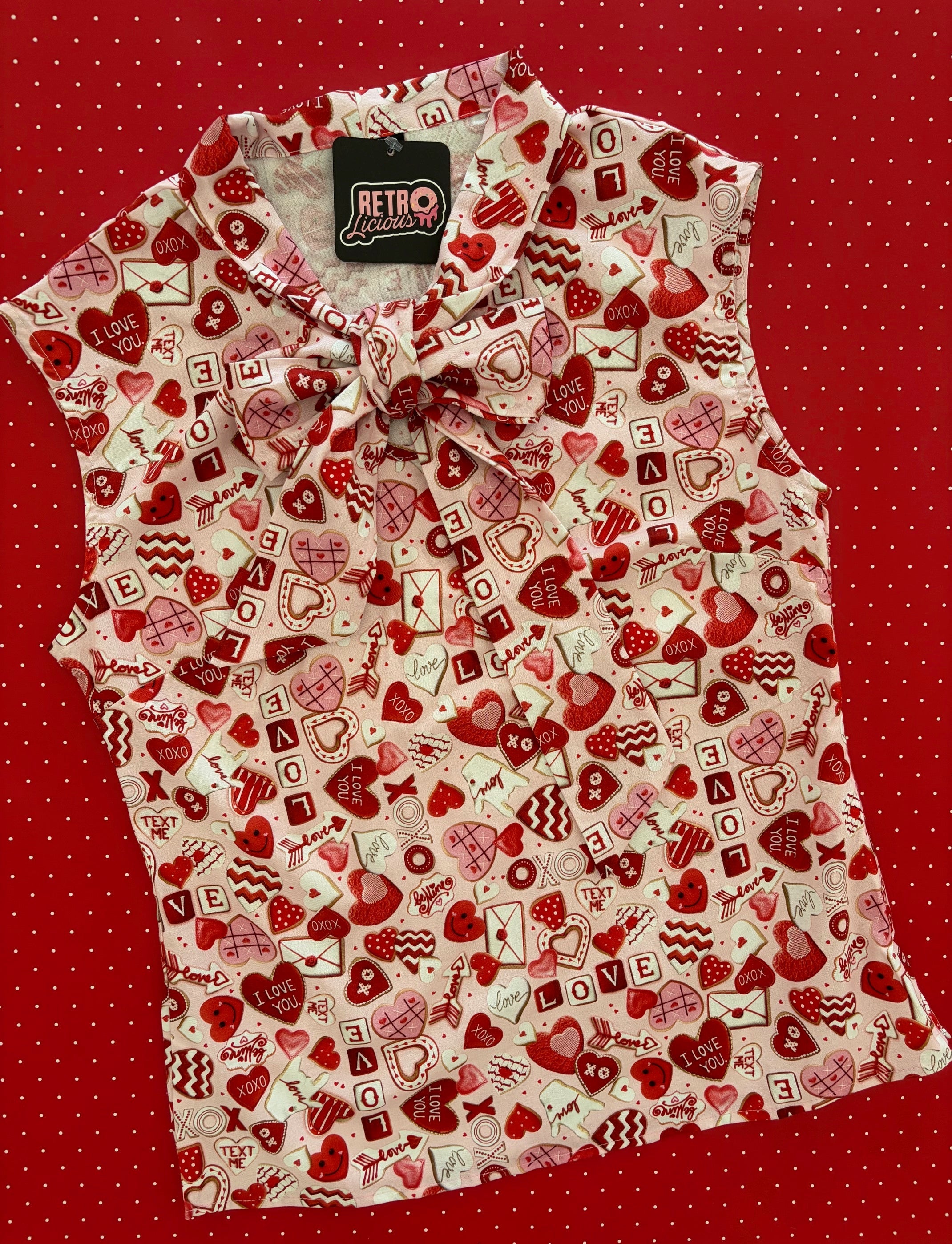 Vintage Style Bow Top in XOXO