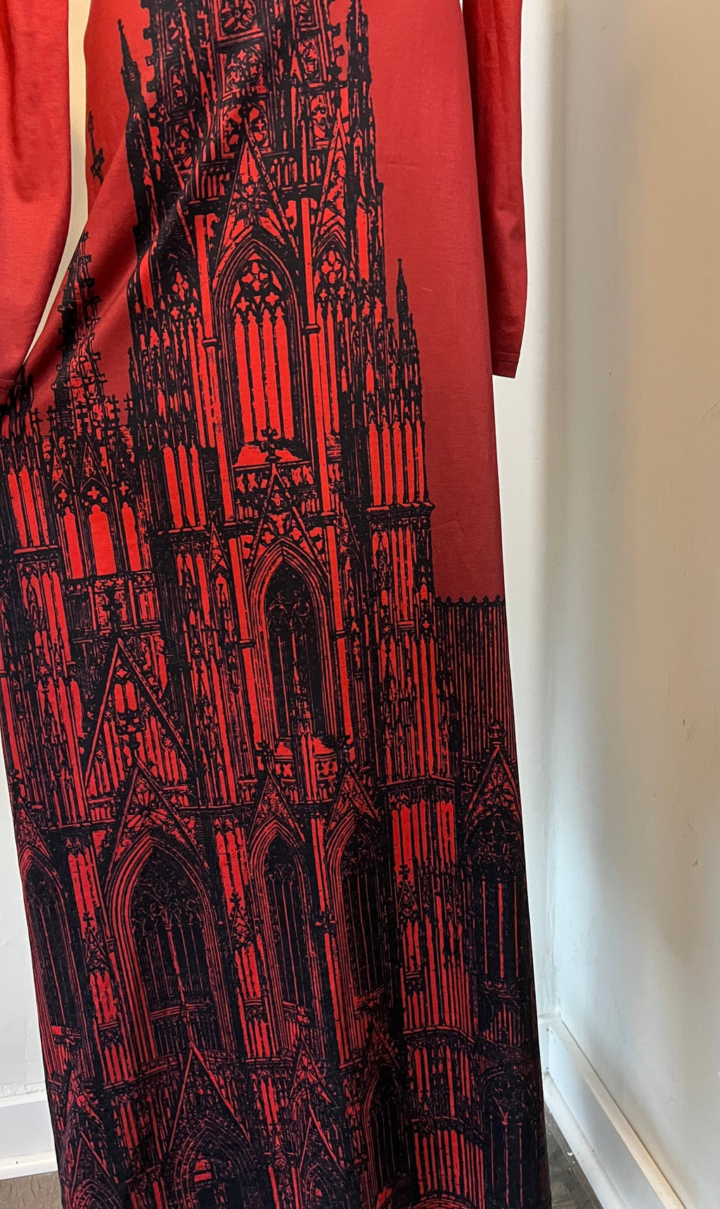 Elspeth - Comfy Cathedral Maxi Dress